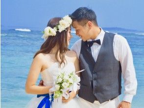 [Okinawa Lowest] casual wedding photo on the beach