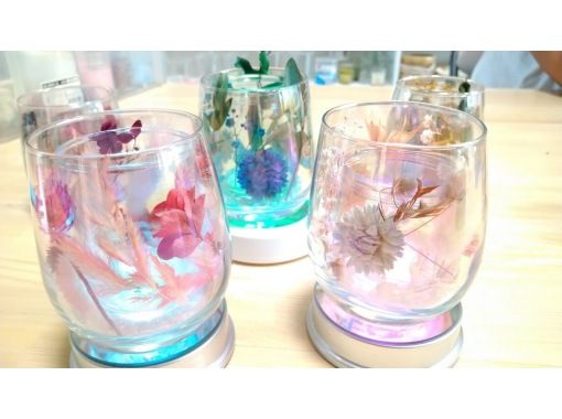 [Aichi / Nagoya Station 5 minutes] Experience healing with transparent candles "Making gel candles" There are 300 kinds of flowers to put in.の画像