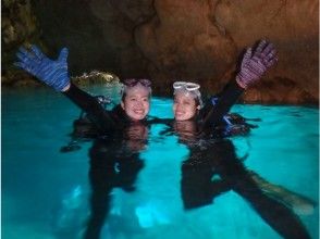 潜る不安な方はビーチエントリーで青の洞窟体験ダイビング：ツアー中の写真無料プレゼント！（10歳以上）の画像