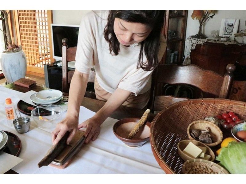 【神奈川・茅ケ崎】海と山に囲まれたリゾート茅ヶ崎の自宅で、オーガニックソムリエと一緒に和食づくり