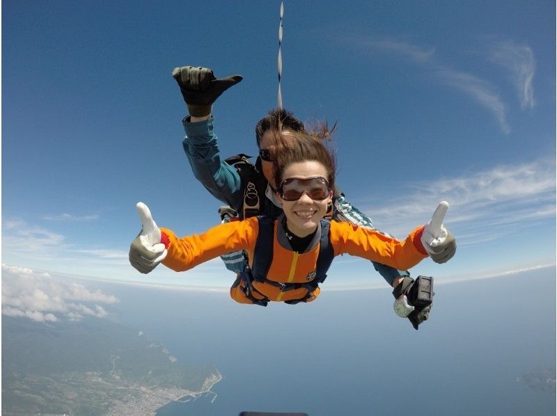 【 Hokkaido · Yoichi】 360 ° superb view! Tandem sky diving from 3,800 m altitude! ! (With movie shooting)の紹介画像