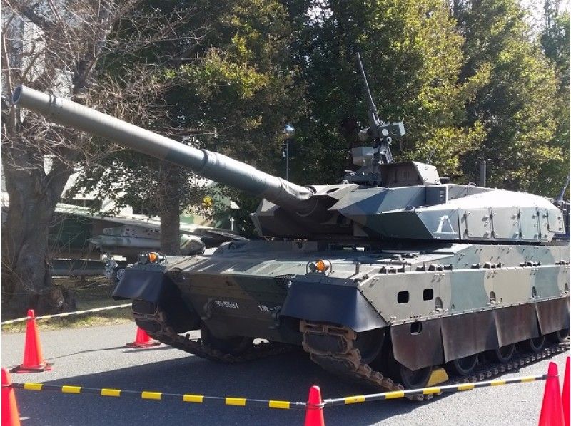 第66回防衛大学開校記念祭観閲式見学&米海軍基地艦艇観覧クルーズ付きバスツアー【13069】の紹介画像