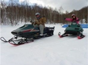 【 ฮอกไกโด · Furano 】ประสบการณ์ สโนว์โมบิล(Snowmobile) ! ! ★หลักสูตร★ 10 กม. ★