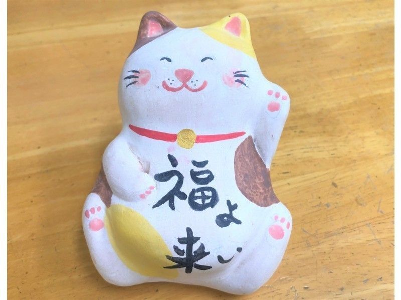 【大阪・梅田】JR大阪駅から徒歩3分!絵つけ体験・招き猫コース★お子さまでもかんたん ♪