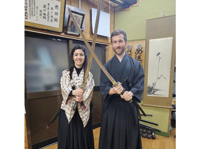 [Osaka, Kyobashi] Japanese sword, swordsmanship, and match experience "Samurai course" Japanese sword experience! Become a samurai, learn about swords, and finally have an actual sword fightの紹介画像