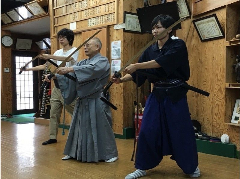 [大阪/京桥]日本刀试切体验！让您感觉像武士的日本文化体验の紹介画像