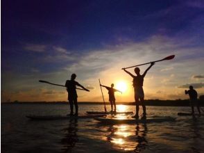 [Iriomote Island/Night] An adventure to enjoy the evening at a World Heritage Site! Sunset & Night SUPor Canoe [Photo data/Free equipment rental]の画像