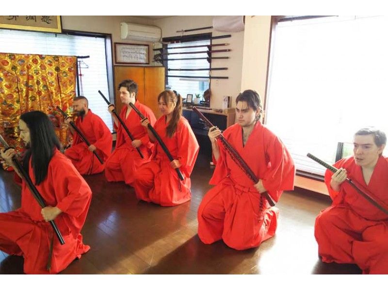 グッチも絶賛。神楽、雅楽、能楽に次ぐ 日本伝統芸能の新潮流。サムライの「武楽」