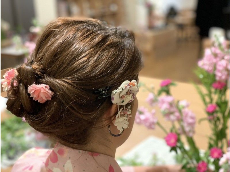 【京都・河原町三条】アクセス抜群！京都ならではの花材で生ける華道体験