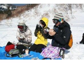 【北海道・利尻】初心者大歓迎！温泉付き！幻の三日月沼を訪ねるスノーシューハイキング＆島周りの画像