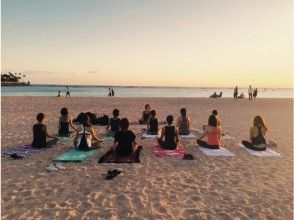 [Amami Oshima / Kakeromajima] The beach where God lives is BEACH YOGA! With herbal tea full of minerals!