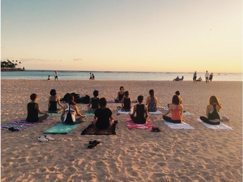 【奄美大島・加計呂麻島諸鈍】神の住む島でBEACH YOGA!