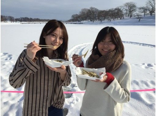 北海道 札幌発 無料送迎付き 暖房付き釣り小屋で手ぶらでワカサギ釣りツアー 防寒着一式無料レンタル アクティビティジャパン