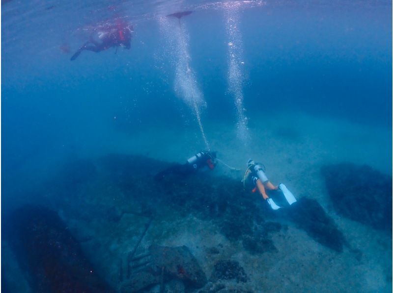 【ドライスーツ無料！渋谷から木、金、土曜日/送迎無料】2.5日でオープンウォーターダイバーコース取得プラン(最大潜水深度18m)の紹介画像