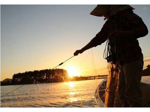 【滋賀県・琵琶湖】遊んで食べて琵琶湖を知ろう！「刺し網漁」体験＆名物「フナ」の甘露煮定食ランチ付の画像