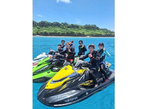 [Okinawa / Nago] Jet ski touring! !! Sesoko Island & Minna Island Course [License]の画像