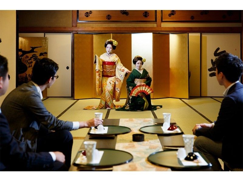 [京都/只园]在一家老字号的茶馆玩“观赏舞蹈和怀石料理/晚餐计划”，从八坂神社步行6分钟の紹介画像