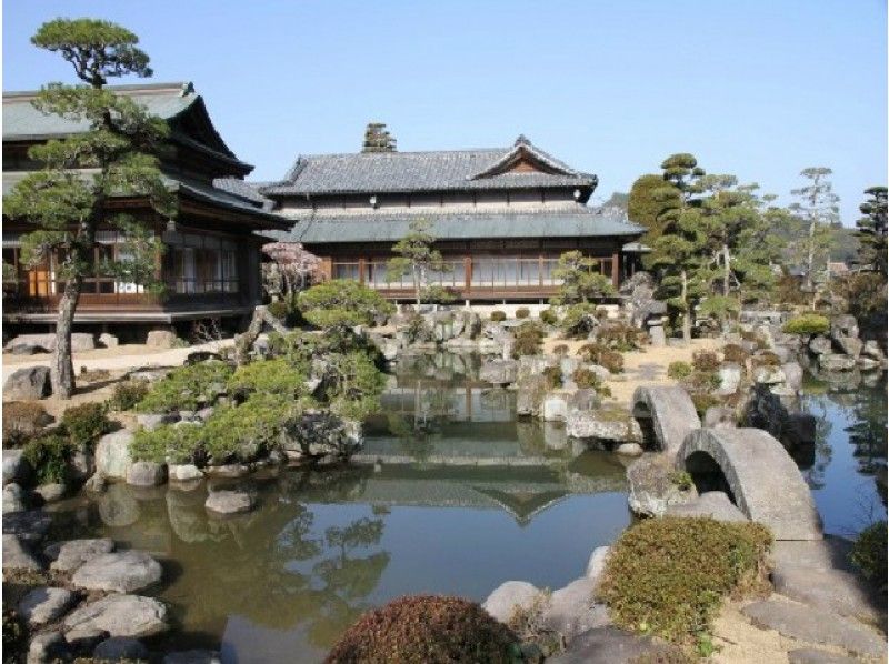 【北九州産業観光】約3千体の雛人形がお出迎え!芽吹く春のひと時を感じるバスツアー【P013578】