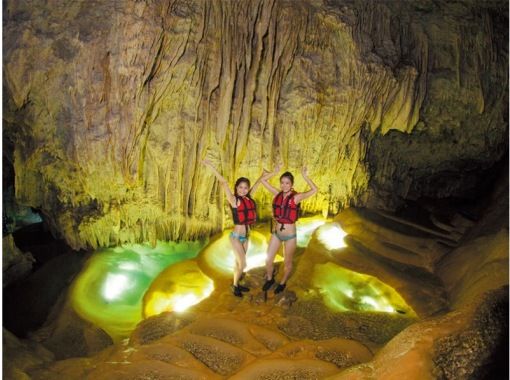 [Okinawa Miyakojima] mysterious pumpkin cave exploration ☆ caving + sea kayak tourの画像