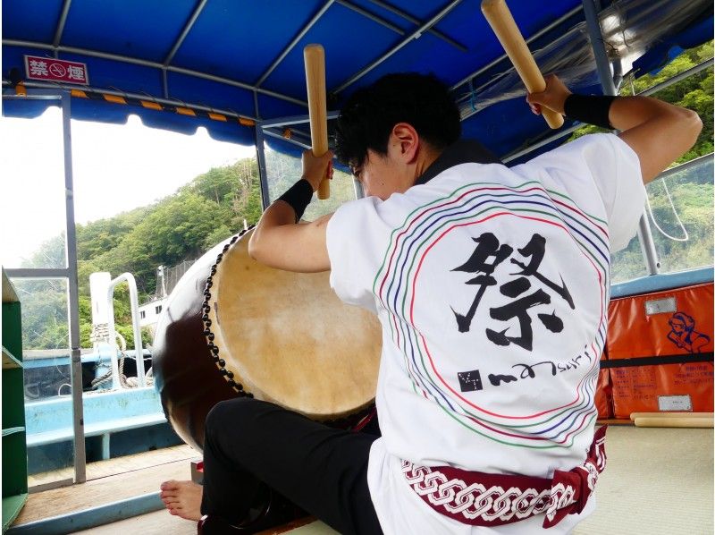 【宮城県・丸森町】癒しの自然、阿武隈川舟下り船上での太鼓パフォーマンスと体験