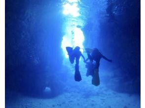 歡迎當天預約☆1組預約青之洞窟體驗潛水【沖繩縣恩納村】空手OK☆GoPro照片圖片餵食免費！