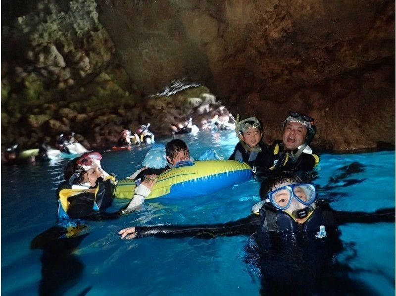 [Okinawa Blue Cave Recommended Shop] Enjoy the spectacular underwater experience recognized by the owner who knows the most beautiful sea in the world "Mal Dive"