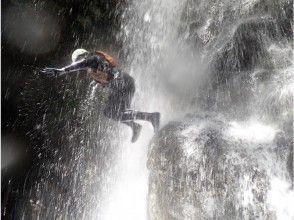 Canyoning pounding course 1 day course Lunch / drink with photos
