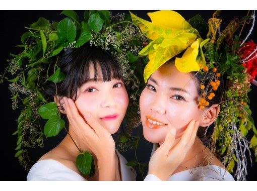 [Okinawa / Chubu] Impressive experience! "Ryukyu Flower Hair Arrangement & Pro Shot Shooting" full of originality Photographs will be sent on the line!の画像