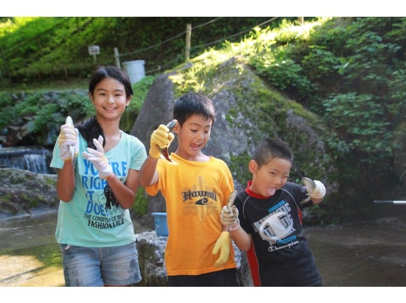 親子で思いっきり笑おう！季節のあそび&マスつかみ&塩焼きBBQプラン