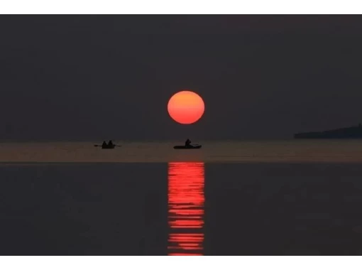 [Okinawa Prefecture, Ishigaki Island] Sunset Night Kayaking (SLR Photo Tour)の画像