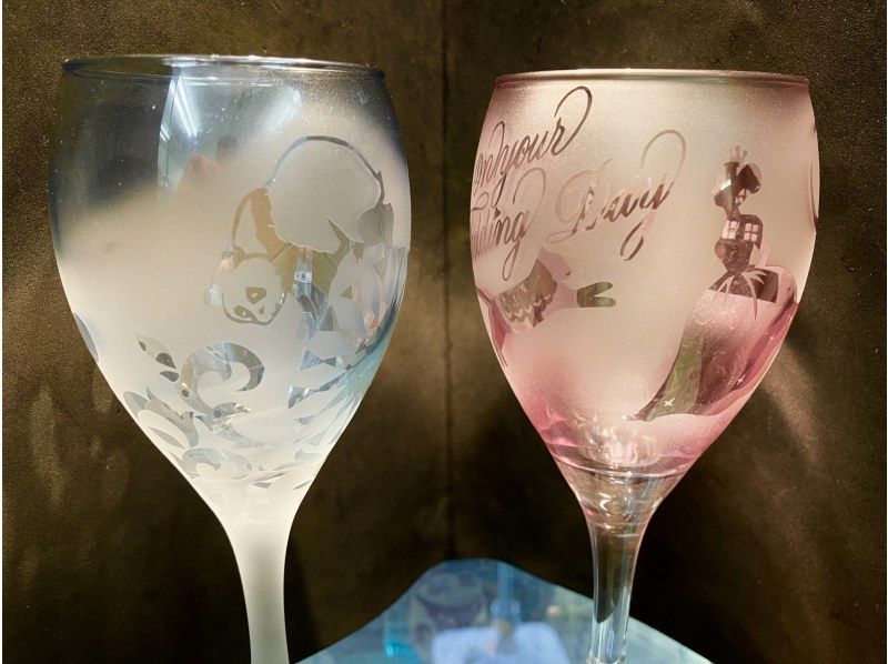 [Asakusabashi 1 minute] Cheers in style! Drinking sake in a handmade wine glass is even more delicious. (Limited to purple or green)の紹介画像