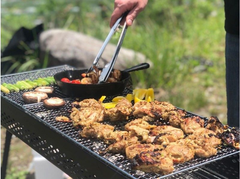 【越後湯沢】木こりの切ったスウェーデントーチ付き 手ぶらでBBQ
