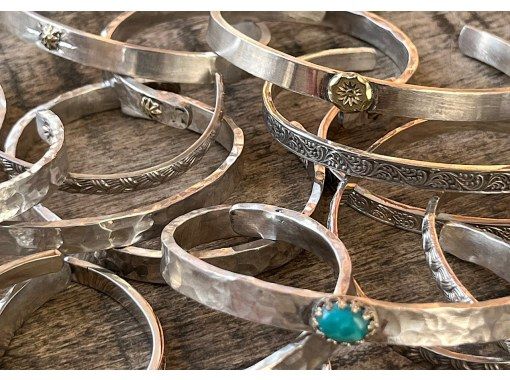 [Tenri City, Nara Prefecture] A bangle plan to create a bangle by soldering your favorite parts and engraving your favorite silver plate ♪の画像