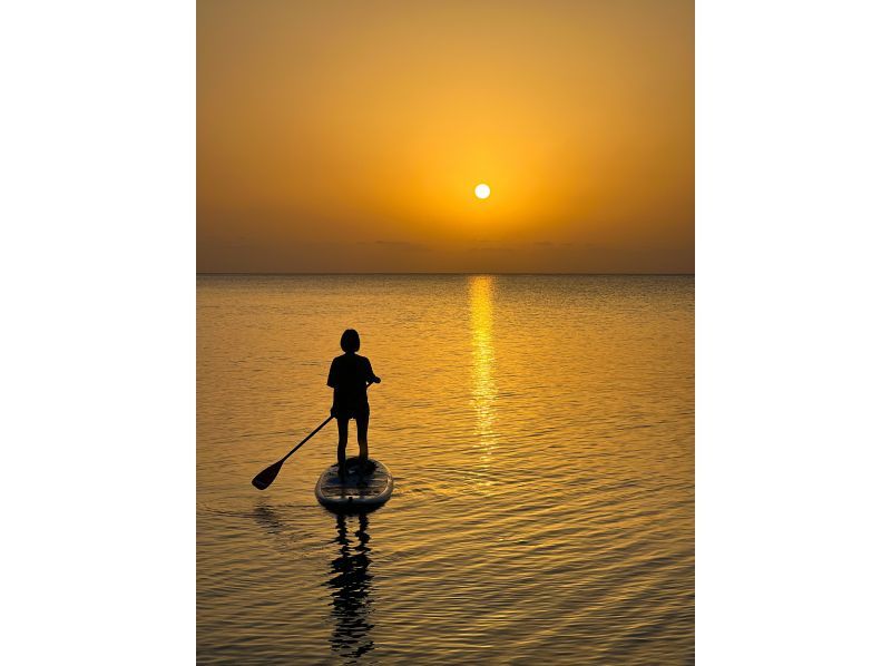 【日落之旅·石垣島SUP]免費優惠！我們去看看美麗的夕陽吧！悠閒的夕陽遊輪の紹介画像