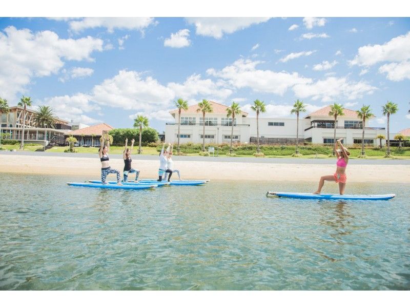 【神戸・ラヴィマーナ前ビーチ】リゾート空間でリフレッシュ！SUPヨガ・SUPクルージングレッスン