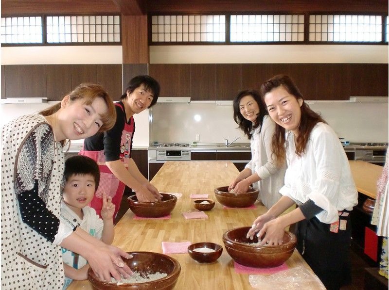 【福井県・越前】自分で打って食べる贅沢！越前そば発祥の地でそば打ち体験の紹介画像