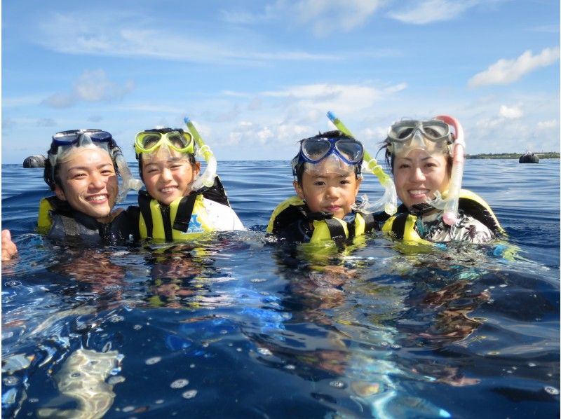 【沖縄・本部】完全貸切制!水中思い出写真付き♪ビーチシュノーケリング