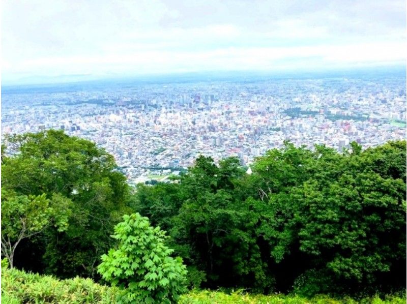 【北海道・札幌】都会の中で登山体験!藻岩山(531m)登山