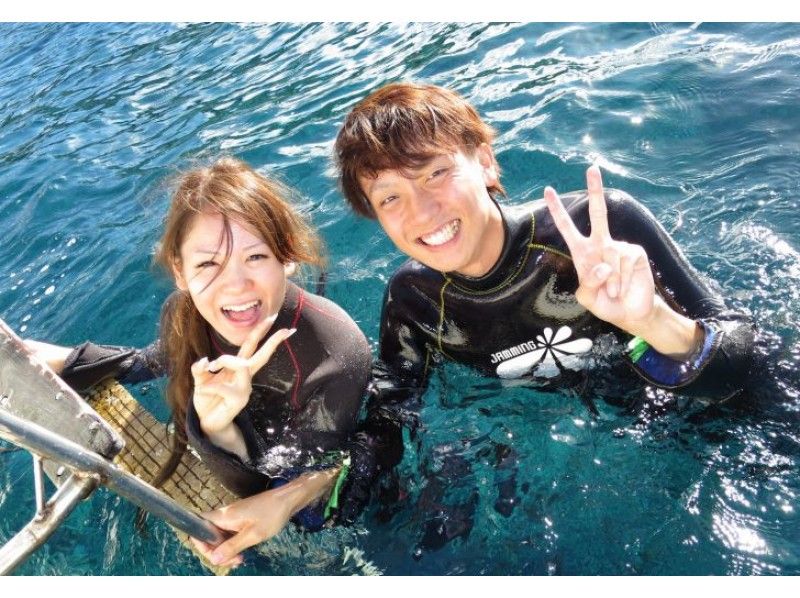 【沖縄・本部】完全貸切制!水中思い出写真付き♪瀬底島ボート体験ダイビング
