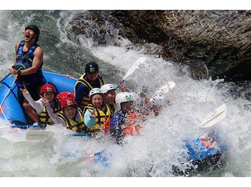 【Kyoto · Hozu River】 A natural roller coaster that nature creates! Rafting Tour (9:00 AM course)の画像