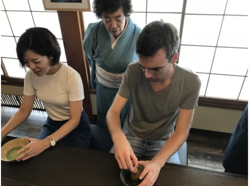 [Tokyo ・ Taito Ward] Feel free to experience the tea ceremony-you can also learn traditional works in the tea roomの画像