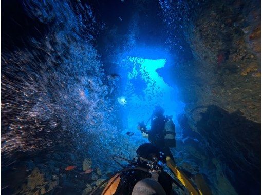 【那覇発・万座2ボート】那覇市内ホテル送迎付き☆2名以上参加で2DIVE17000円☆ボートFUNダイビング２本☆の画像
