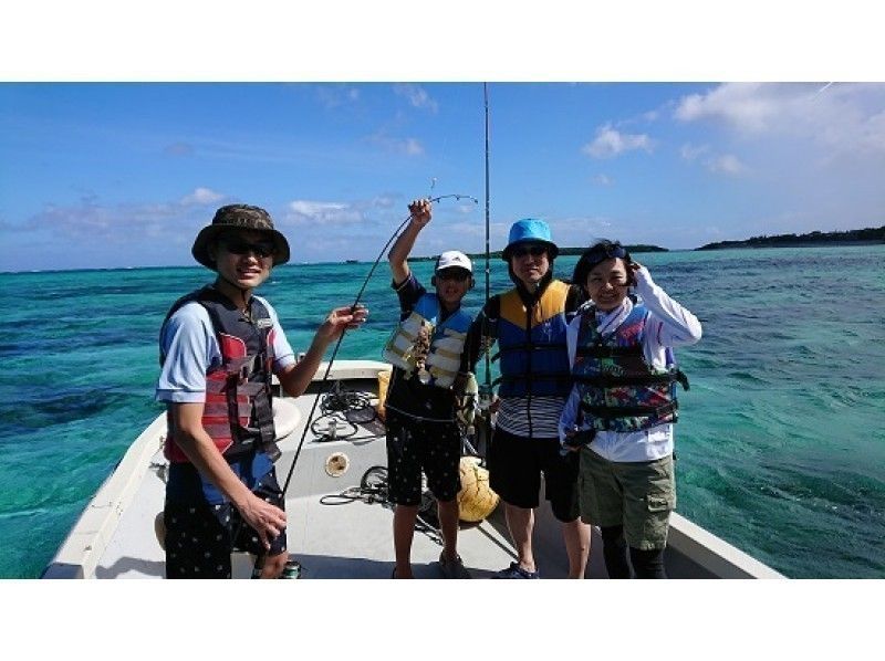 【沖縄・備瀬】【手ぶらでOK・3時間コース】!備瀬の海 船釣りプラン