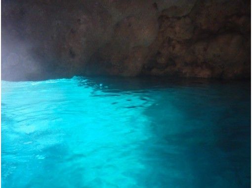 [Okinawa/Yomitan] [Limited to 1 group! Old private house rental plan] This is a classic! Blue Cave Snorkel Course <Photo Data> Free gift bonus includedの画像