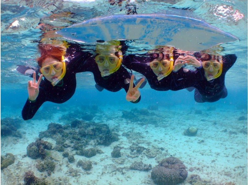 【恩納村 真栄田岬】はじめての熱帯魚＋サンゴの森シュノーケリングの紹介画像