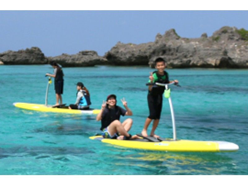 【沖縄・宮古島】リピート率NO.1！「SUPペダルボート」でガイド付き水上散歩に出かけよう！