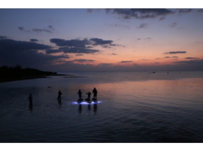 【沖縄・宮古島】SUPペダルボートでサンセット&トワイライトツアー!美しい夕日を海の上から眺めよう