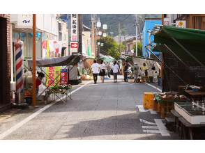 【千葉・御宿】ローカルガイドと巡る♪ 400年続く勝浦朝市ツアー（オススメ店での軽食＆ドリンク付き）