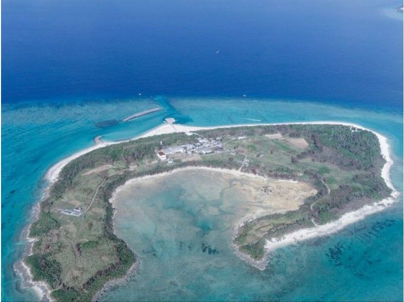 【沖縄・本部】ガイドと行く♪ 水納島＆瀬底島周遊ジェットスキーツーリング（免許保持者向け）