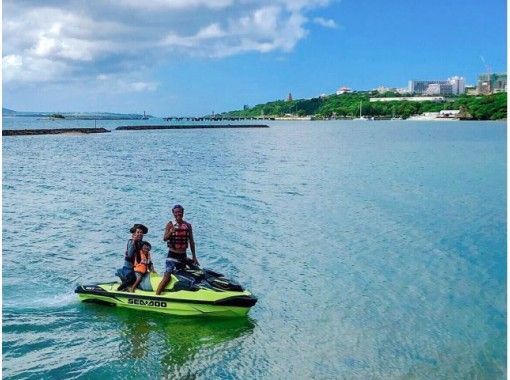[沖縄·總部]指南正在開車♪Minnajima＆Sesoko Island之旅水上摩托旅遊體驗（針對未經許可的用戶）の画像
